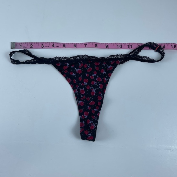 NEW Intimately Free People Sustainable Super Thong Large Black Floral Lace NWOT - Picture 4 of 6